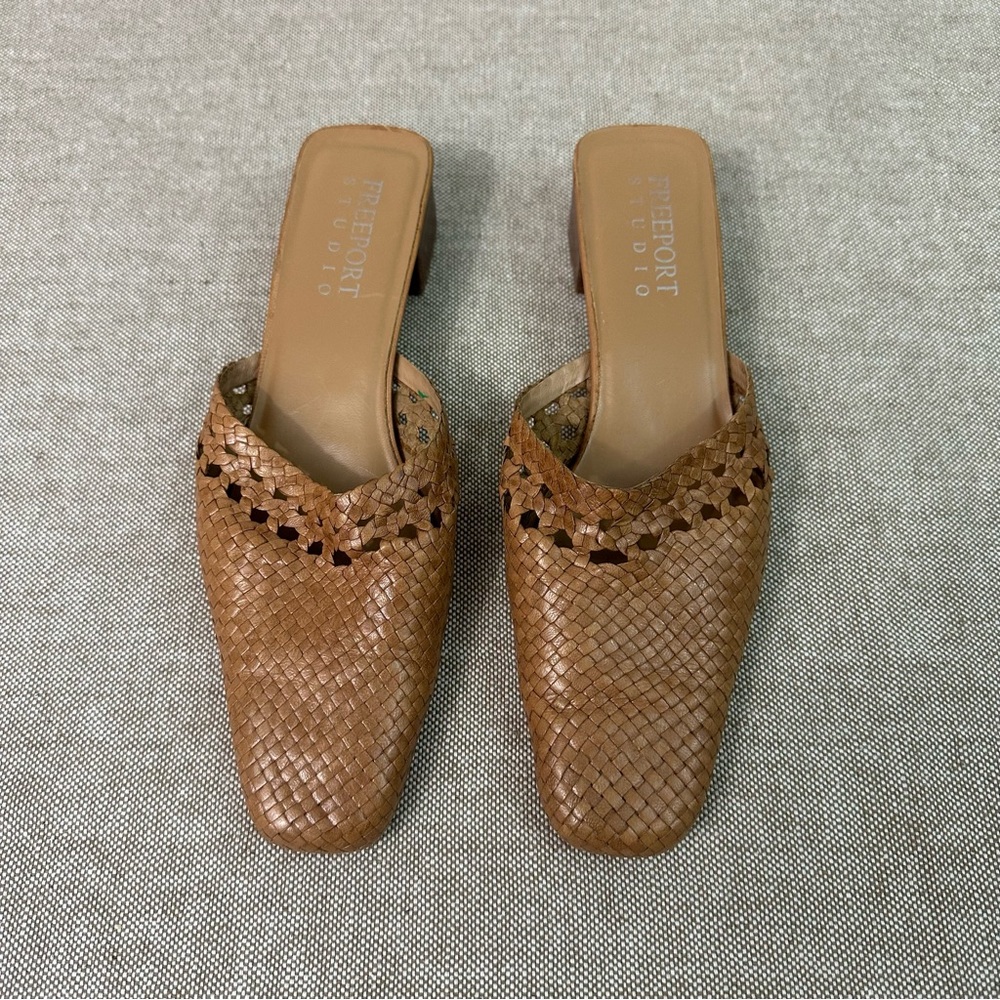 Freeport Studio Women’s Genuine Leather Woven Mules Size 9